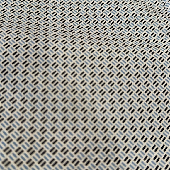 NWOT DKNY Men's Blue Patterned Dress Shirt - Picture 7 of 10